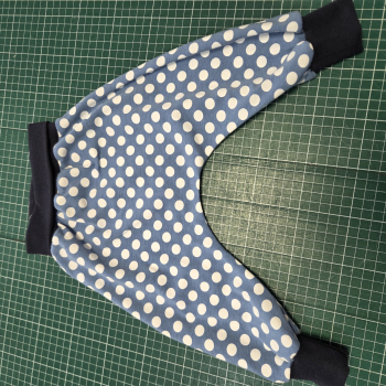 Pumphose Gr. 56/62 in blau mit Punkten
