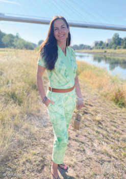 Preview: Baumwolljersey Lena Blätter in aquarelloptik / Batik grün