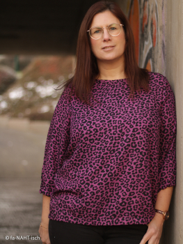 Preview: Viskose Webware - Klara - Leo - Leoprint in beere