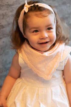 Preview: Baumwoll - Webware - Simone mit Bogenkante und Stickerei in flieder