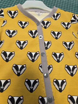 Jumper - Jersey - Anzug mit Dachs - GR. 80