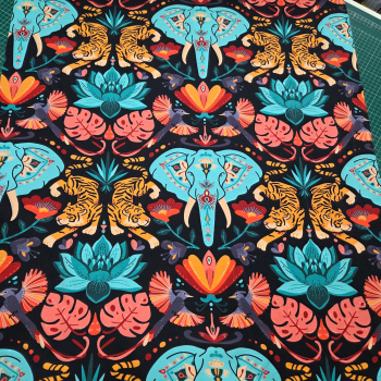 Modal French Terry Kanani by Käselotti - Elefant, Tiger und bunte Blüten