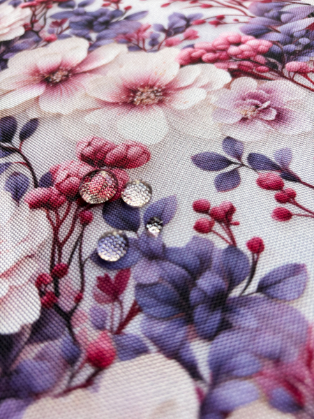 Oxford Flowing Bloom by Sarah Mariam - Outdoorstoff mit weißen Blüten und blau - rosa