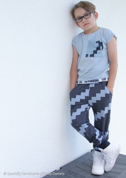 Modalsweat Stairways by Cherry Picking - Treppen anthrazit - hellgrau