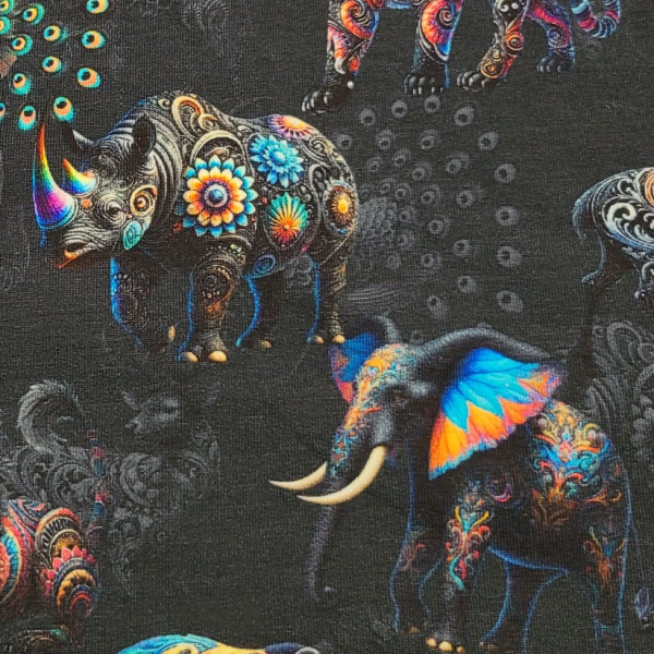 French Terry dark Animals - Tiere auf schwarz mit bunten Details