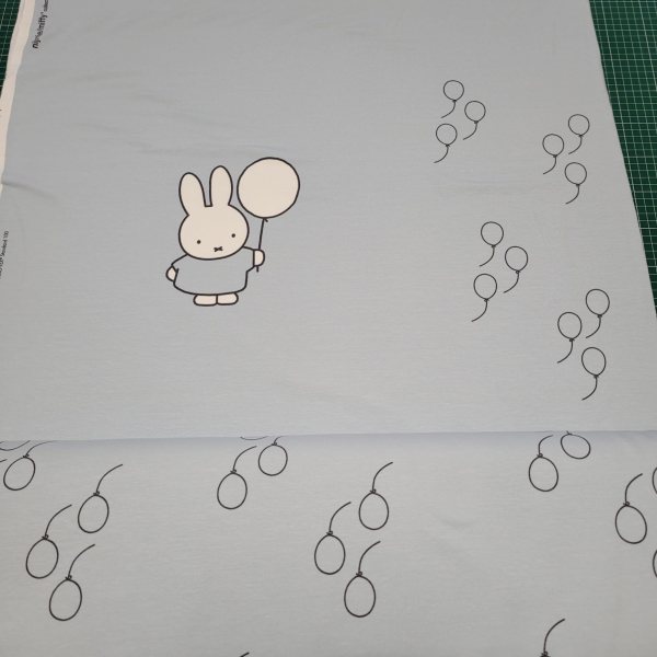 Sweat Panel Miffy - kleiner Hase mit Luftballons hellblau
