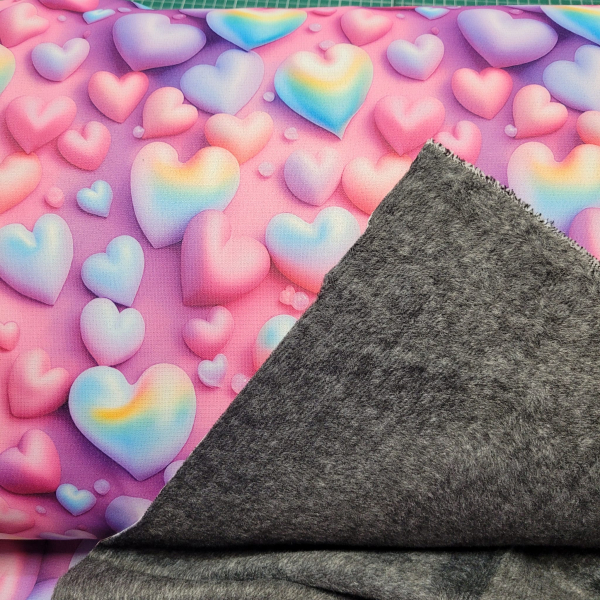 Alpenfleece Digitaldruck mit Herzen in pink