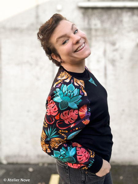 Modal French Terry Kanani by Käselotti - Elefant, Tiger und bunte Blüten