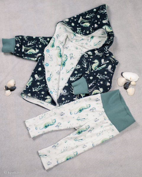 Rippjersey Mia mit Flamingos und Blättern