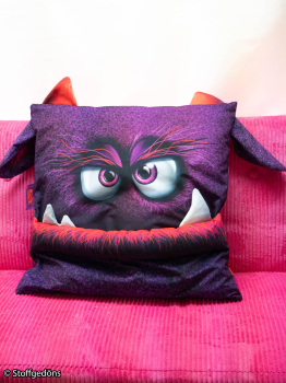 VORBESTELLUNG! - Monsta Pillows - Velvet Samt Panel mit Monster by Thorsten Berger in lila - Kissenpanel